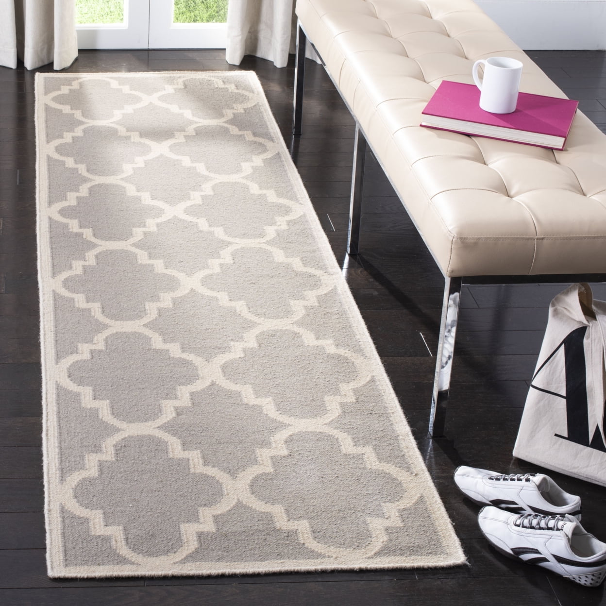 SAFAVIEH Dhurries Tobias Geometric Runner Rug, Dark Grey/Ivory, 2'6" x 8'