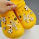 thumbnail image 1 of Zapatos con agujeros con hebilla decorativa de mariposa y flores, accesorios de metal para zapatos con agujeros punk, hebilla para zapatos, accesorios para zapatos de jardín, 1 of 5