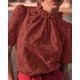 thumbnail image 4 of Blusa PRETTYGARDEN de verano bordada con ojales para mujer, marrón y rojo, 4 of 7