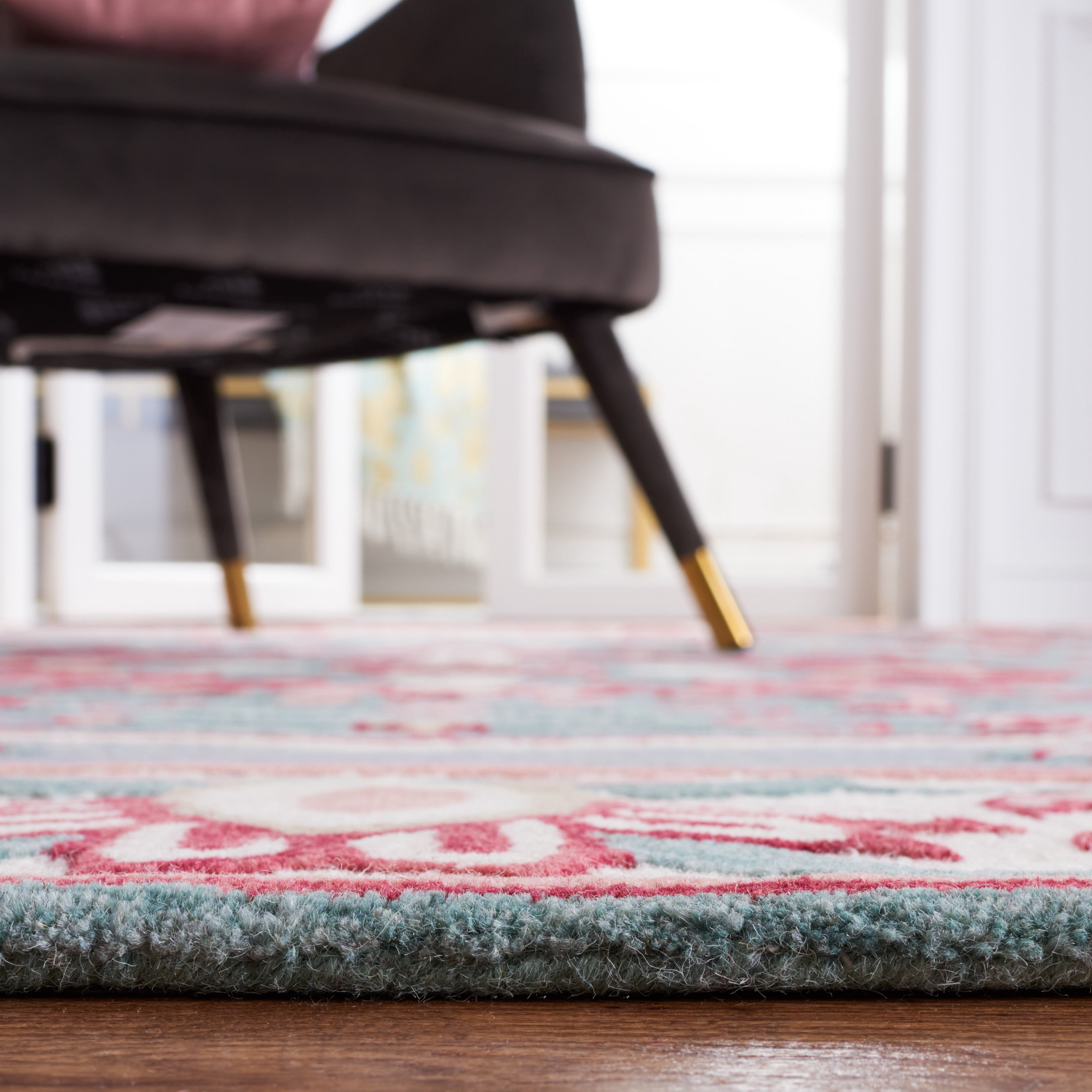 SAFAVIEH Bellagio Vanessa Floral Wool Area Rug, Dark Gray/Ivory, 3' x 5'