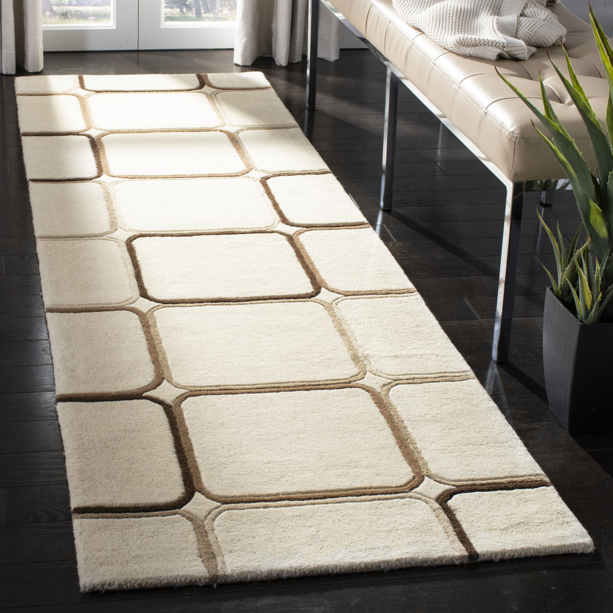 SAFAVIEH Soho Phoebe Geometric Wool Runner Rug, Ivory/Multi, 2'6" x 6'
