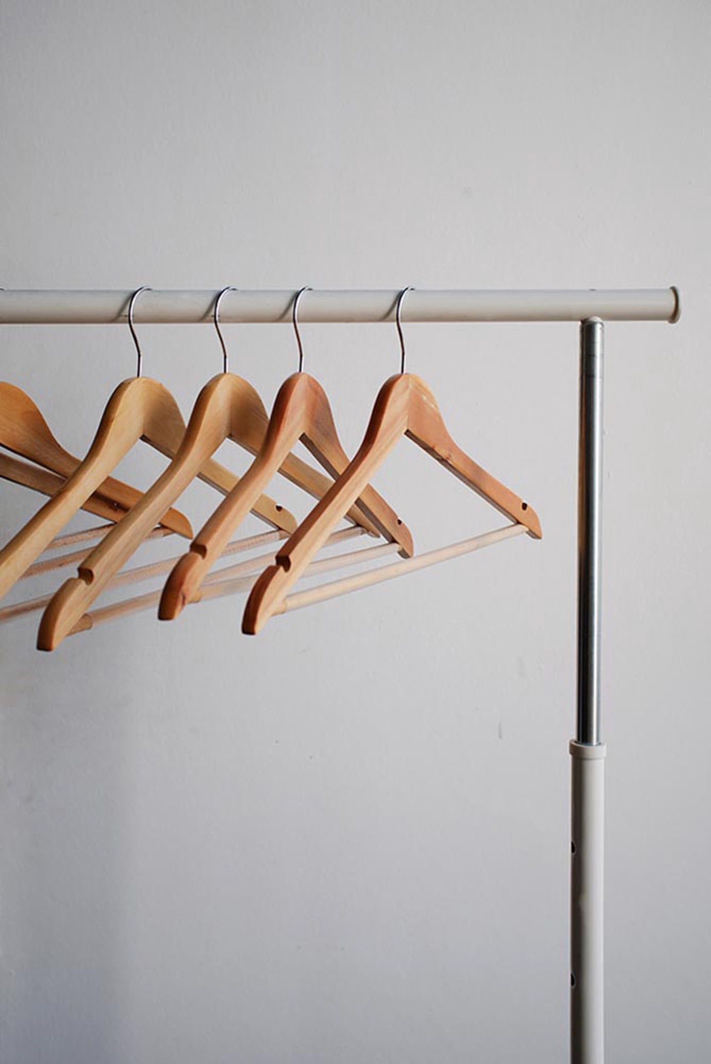 Wood Suit Hanger w/ Solid Wood Bar and Natural Finish, (Box of 25) Space Saving 17 Inch Flat Wooden Hangers w/ Chrome Swivel Hook & Notches for Shirt Dress or Pants by International Hanger