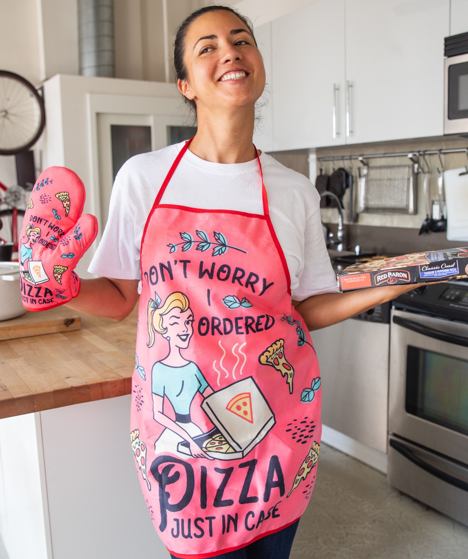 Don't Worry I Ordered Pizza Just In Case Funny Cooking Humor Graphic Novelty  Kitchen Accessories (Apron) 