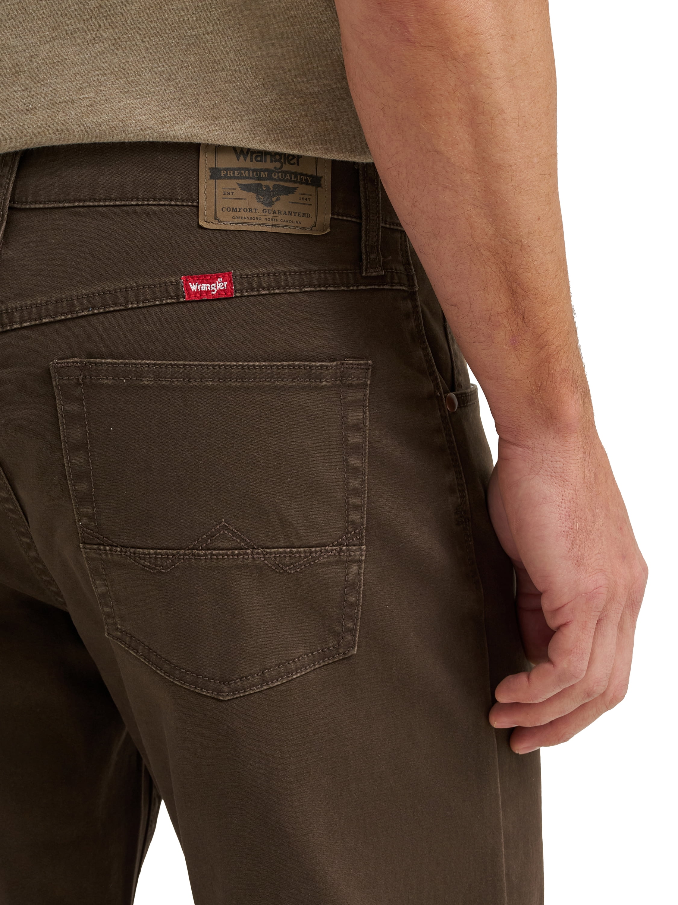Wrangler® Men's Regular Taper Denim Jeans