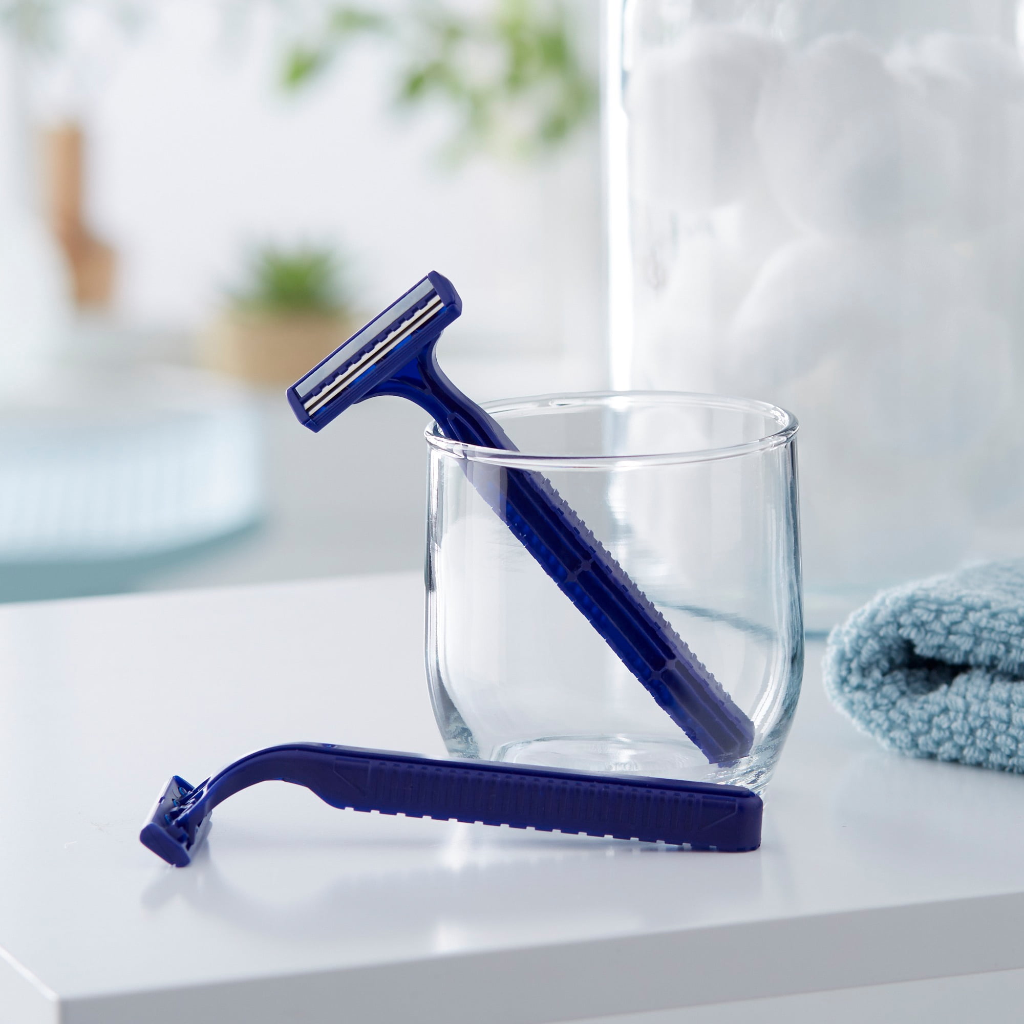 McKesson Disposable Razors for Men or Women - Fixed Head, Twin Blade, 10 Count, 72 Packs, 720 Total