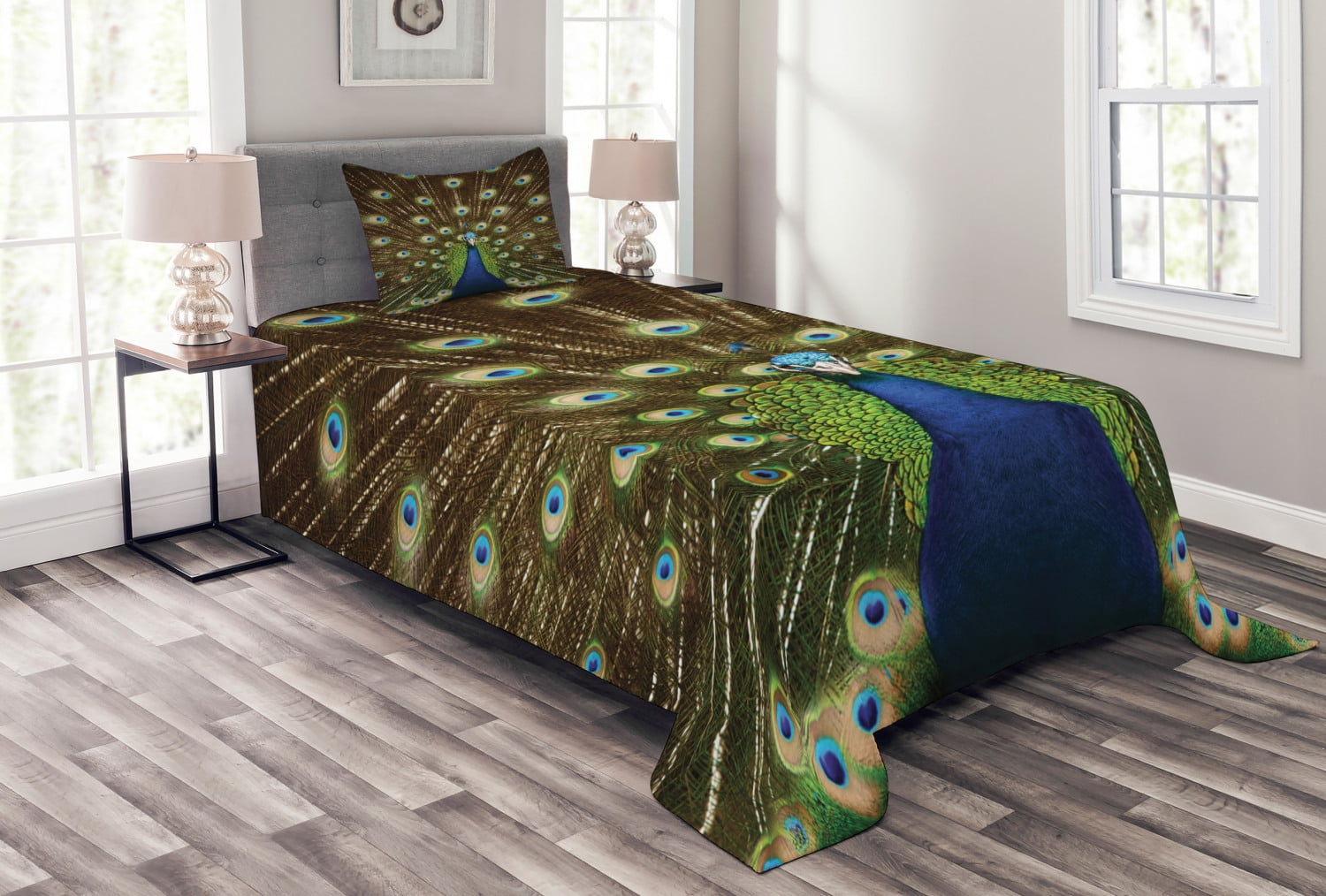 Peacock Bedspread Set, Portrait of Peacock with Feathers out Vibrant