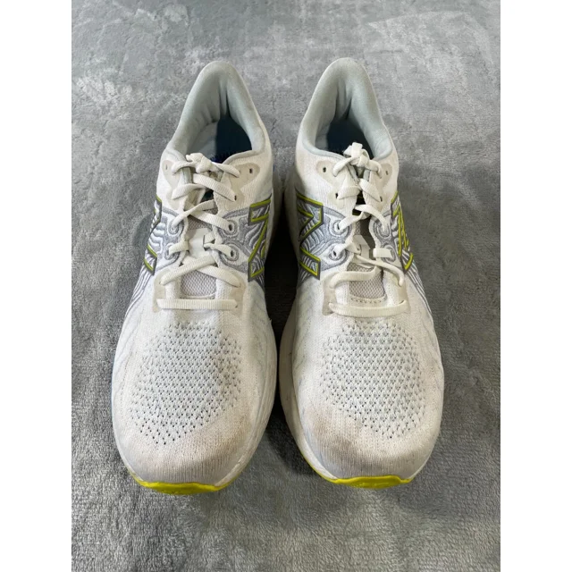 New Balance Sneakers Shoes Mens 9 White Vongo V6 Performance Walking Running