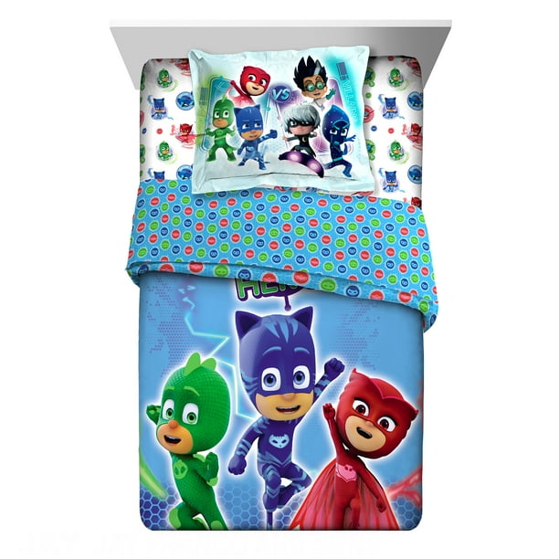 You won't Believe This.. 47+  Hidden Facts of Kid Pirate Bedding! Mast with a fabric sail and crows nest.