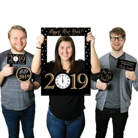 New Year's Eve - Gold - 2019 New Years Eve Selfie Photo Booth Picture Frame & Props - Printed on Sturdy
