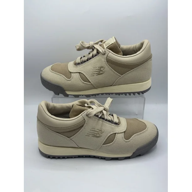 New Balance Rainier Boot - Beige Men’s Size 7.5 - Brand New