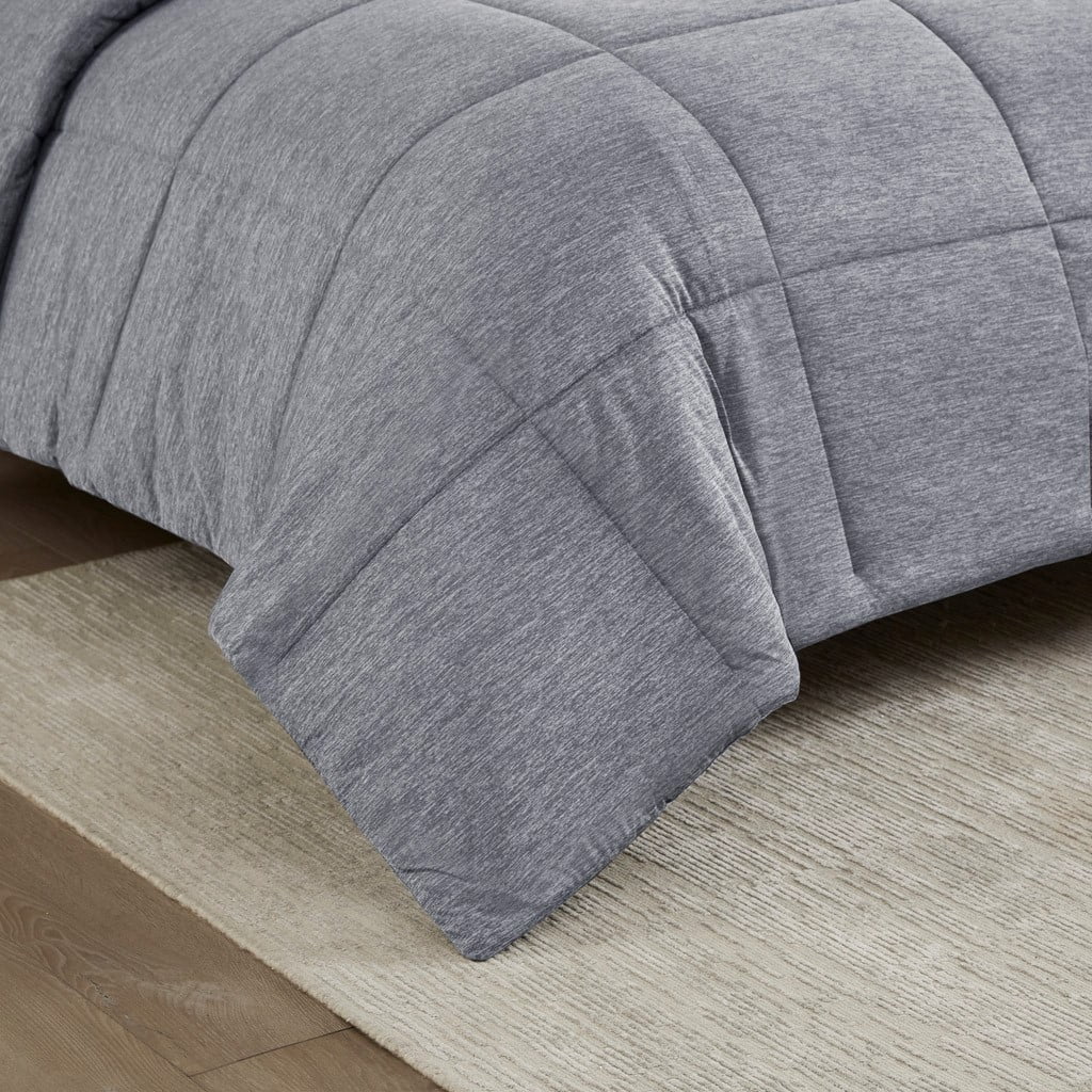 Gracie Mills Gray Knit Down Alternative Comforter, Queen