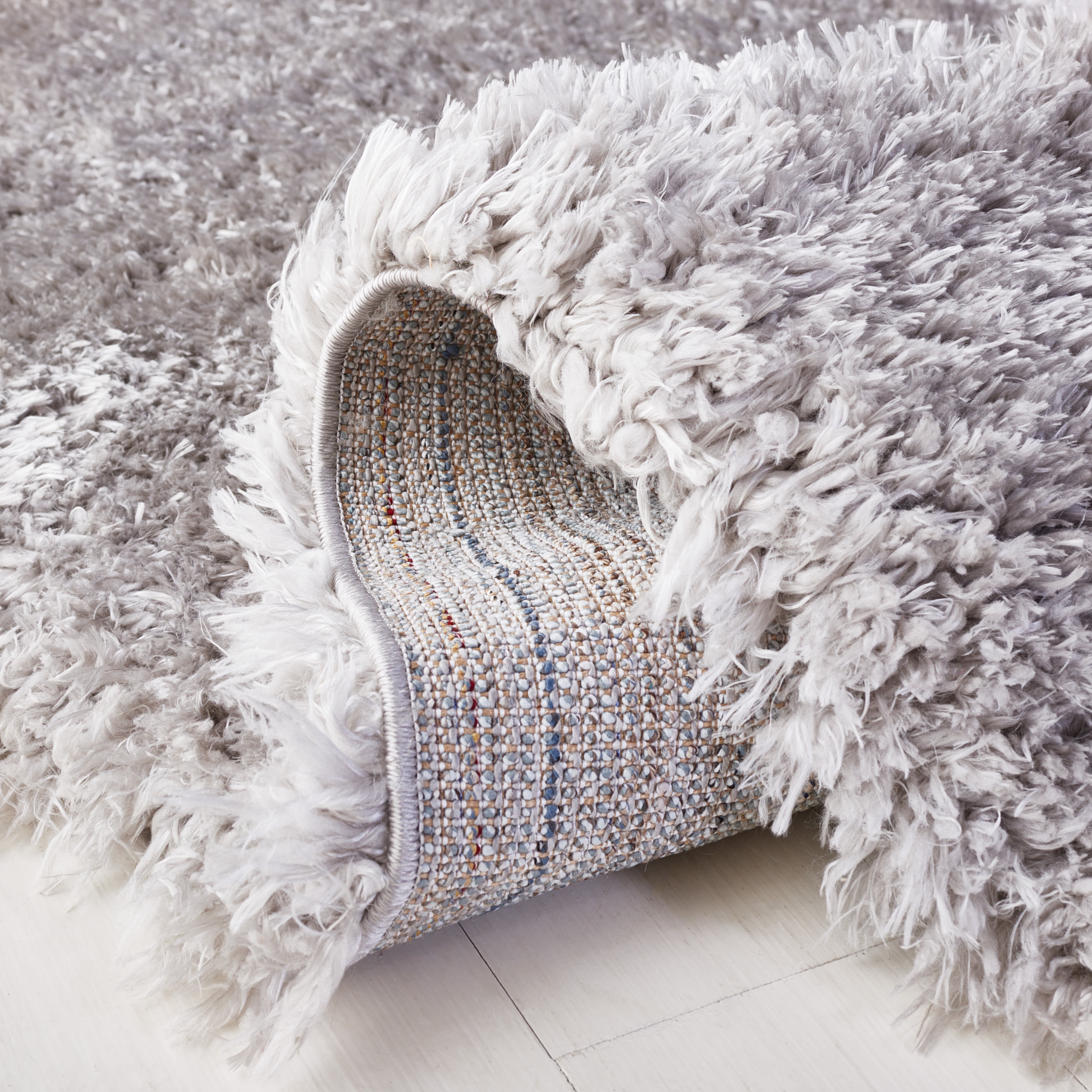 Safavieh Flokati Augustin Solid Shag Runner Rug, Silver, 2'3" x 8'