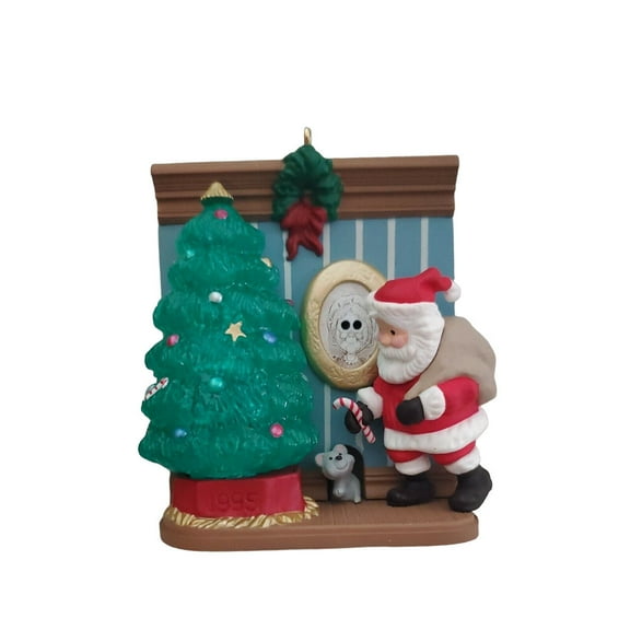 1995 Wee Little Christmas (Light) Hallmark Keepsake Christmas Tree Ornament - QLX7329