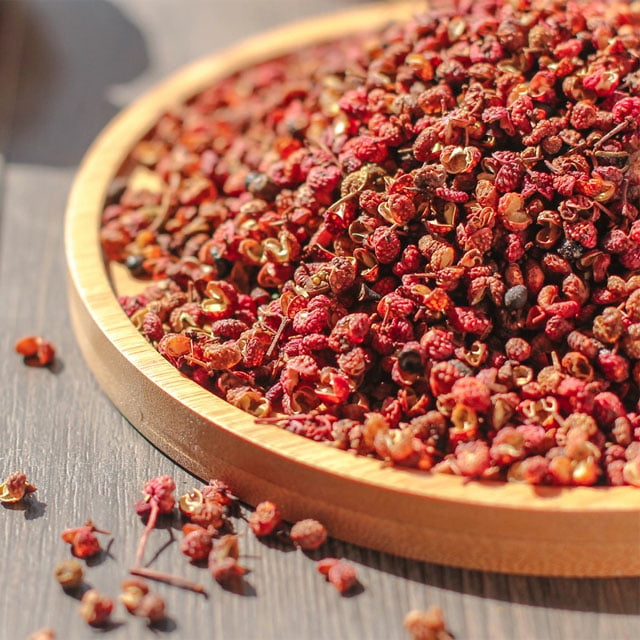 Premium Szechuan Red Peppercorns Sichuan Whole Peppercorns (4 oz), A Mouth-numbing Spice, Red Sichuan Peppers for Kung Pao Chicken, Mapo Tofu, and Chinese Cuisine