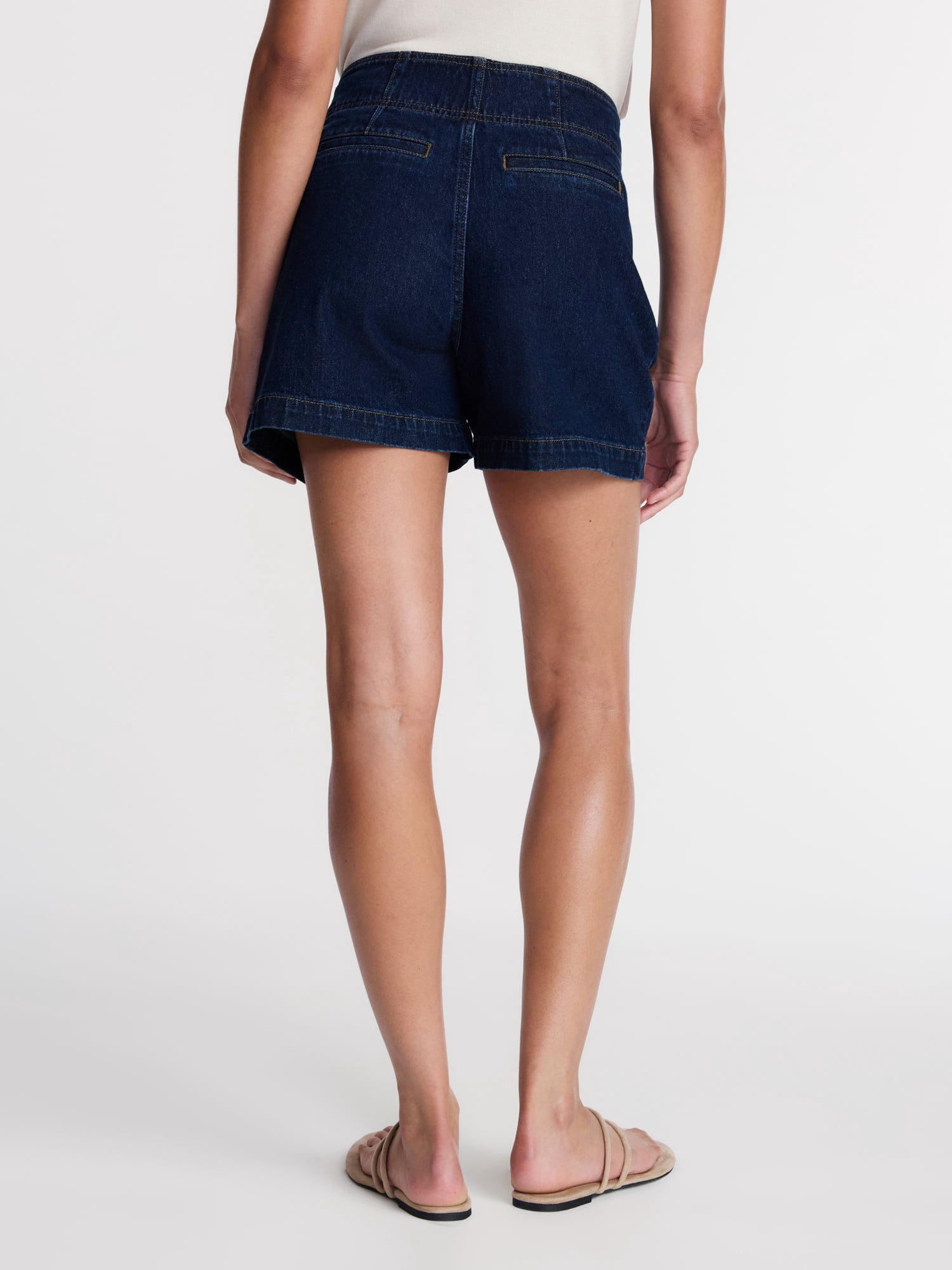 Time and Tru Women's High Rise Pleated Denim Shorts, 4.5" Inseam, Sizes 0-20