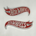 thumbnail image 3 of Lot de 2 Badges 3D Métalliques Rouges et Argentés Hot Wheels avec Capuchon d'Aile Hot Wheels, Badge Décalcomanie -, 3 of 3