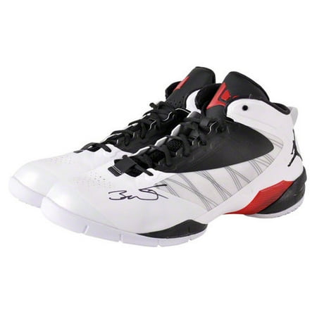 NBA - Dwyane Wade Autographed Shoes | Details: Miami Heat, Black and White Shoes, Black Laces