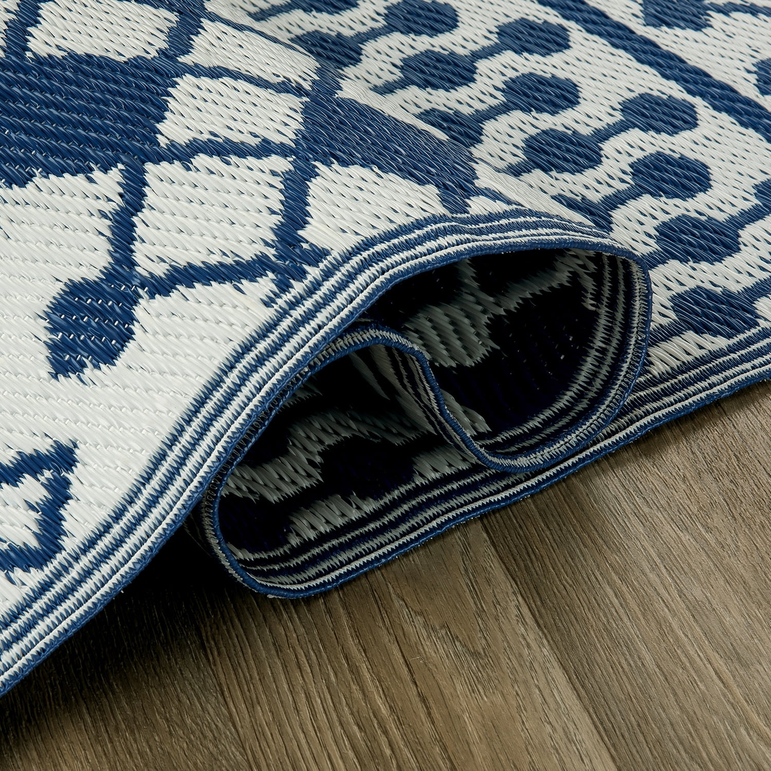 World Rug Gallery Contemporary Bohemian Geometric Reversible Recycled Plastic Outdoor Picnic Mat, Camping Rug, RV Rug - BLUE 5'x7'
