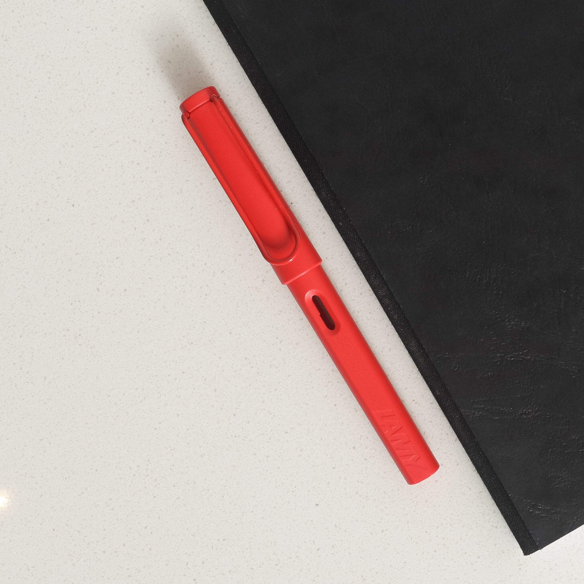 Lamy Safari Fountain Pen - Strawberry. Fine