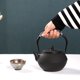 thumbnail image 2 of Guantes para mango de tetera, paño anti escaldaduras, almohadilla aislante para manija de olla, olla de cobre, olla de hierro, olla de plata, almohadilla aislante de tela para tetera, 2 of 6