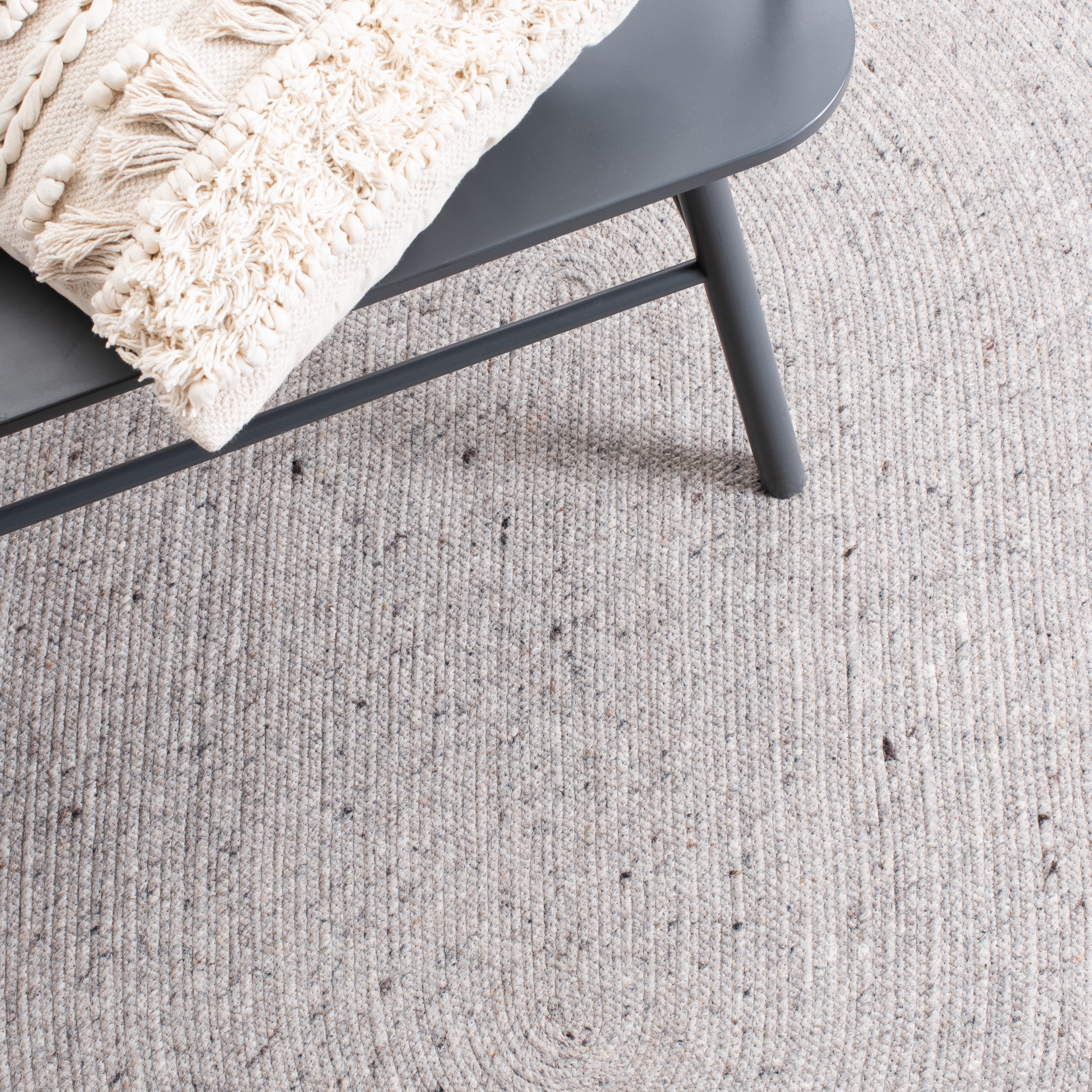 SAFAVIEH Braided Ronan Solid Reversible Area Rug, Light Gray, 5' x 5' Round