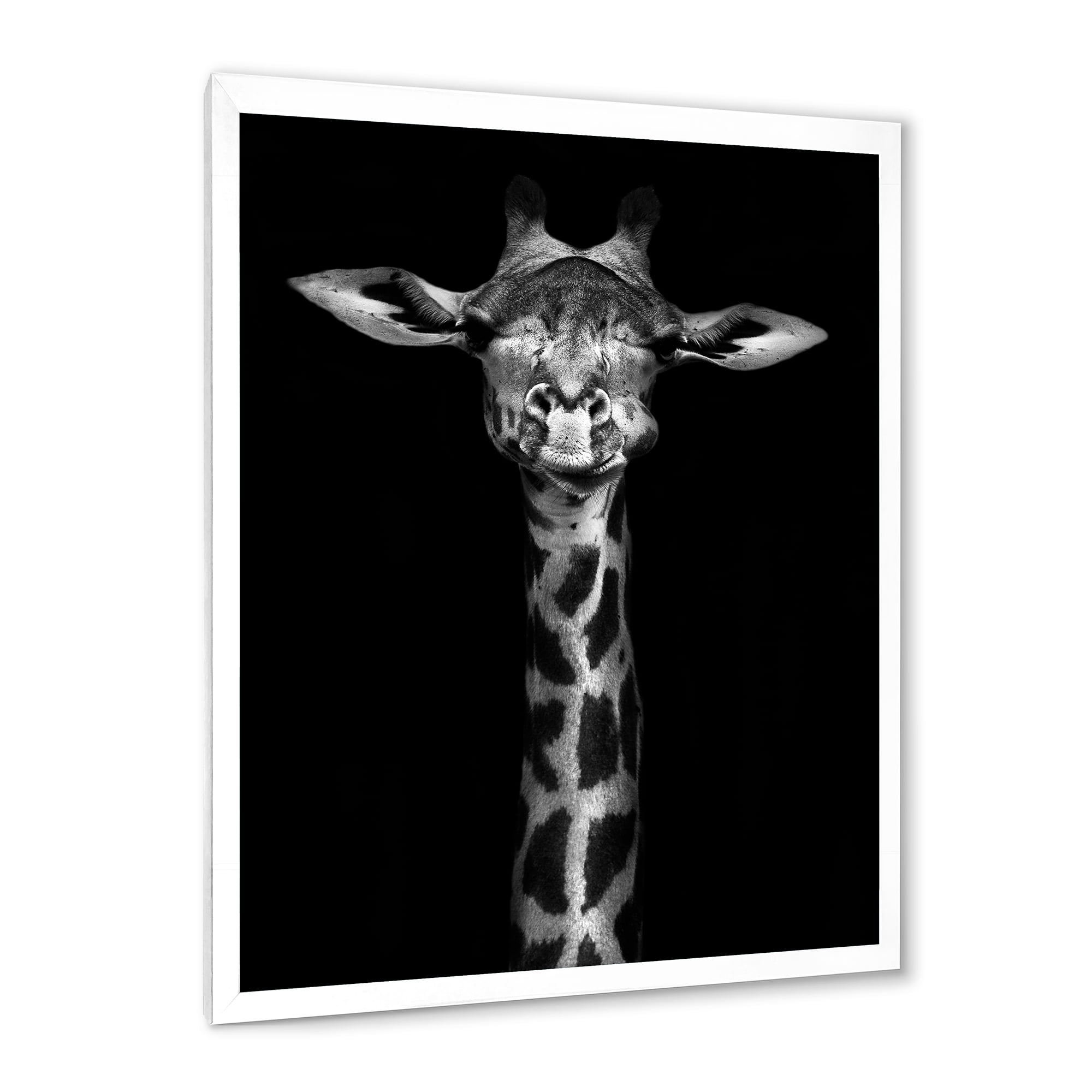 Designart 'Portrait Of A Giraffe In Monochrome' Farmhouse Framed Art Print