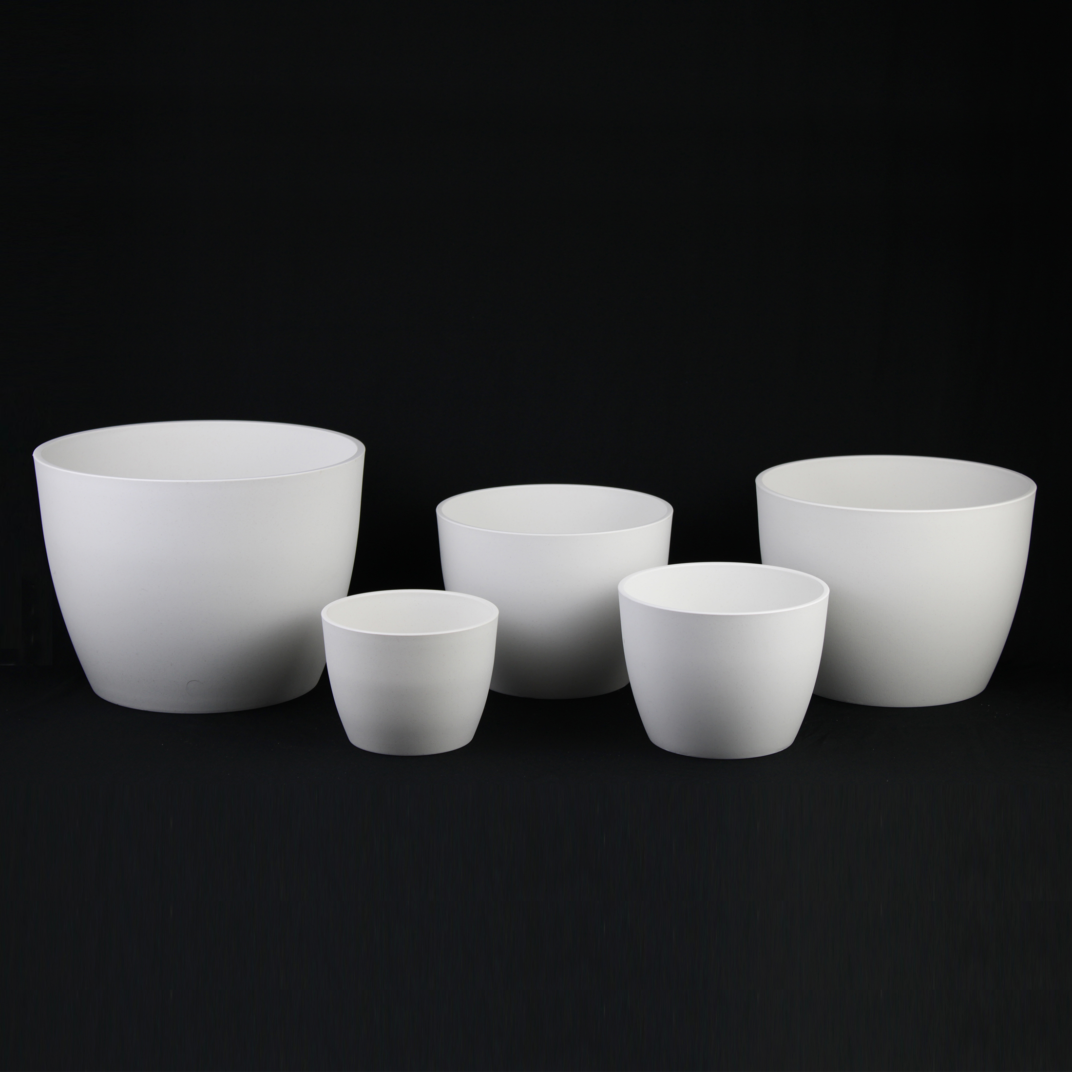 Florinia 5-Piece White Plastic Planter Set – Modern Round Indoor Flower Pots (5.4", 6.5", 7.9", 9.2", 10.7") – Lightweight Decorative Plant Containers ( without plants )