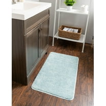 Rugs.com Bano Everyday Bath Mat Collection Rug – 1' 8 x 2' 7 Powder Blue Machine Washable Shag Bath Mat, Extra Soft and Absorbent, Non-Slip, Quick Dry, Perfect for Bathroom