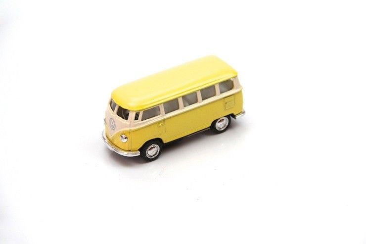 2.5' Kinsmart 1962 VW Volkswagen Bus Diecast Model Toy Car 1:64 Pastel Yellow