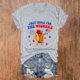 thumbnail image 2 of Blusas de Manga Corta para las Mujeres Divertido Impreso Cuello Redondo Tee, Vintage Humor Gráfico Blusas de Primavera para las Mujeres, 2 of 4