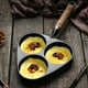 thumbnail image 5 of Máquina para hacer huevos fritos de hierro fundido con mango de madera, sartén para tortitas para desayuno con 3 agujeros, sartén antiadherente para cocinar huevos y jamón, sartén sin recubrimiento, 5 of 9