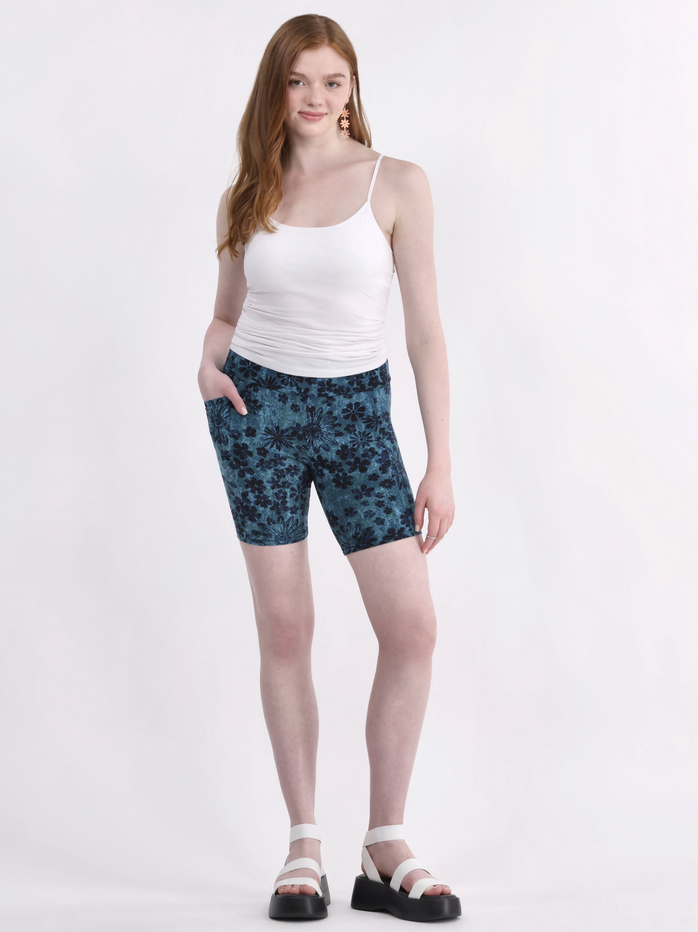 No Boundaries Bike Shorts with Pocket, 7” Inseam, Women's and Women’s Plus