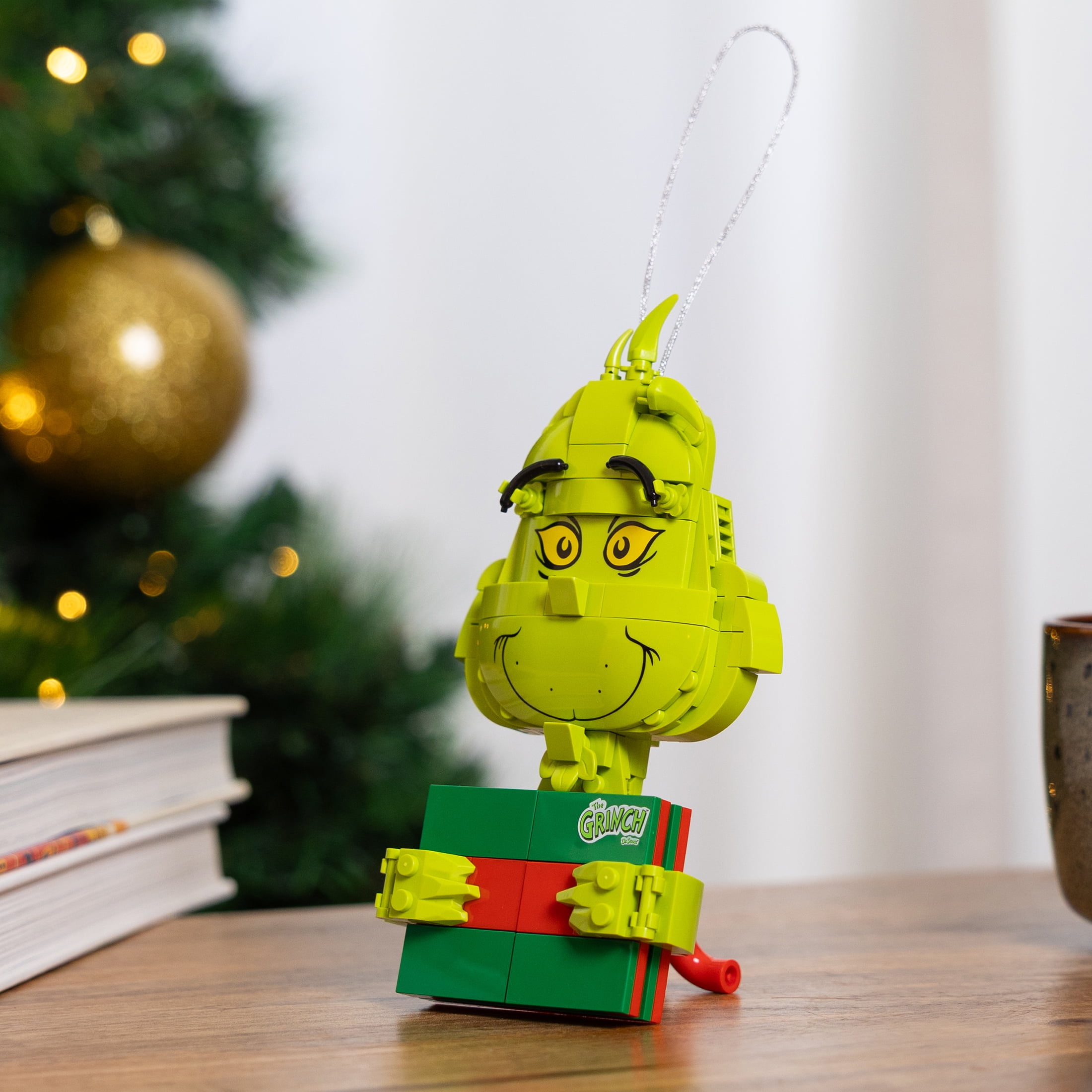 Brickcraft The Grinch Story Time with the Grinch Decoration Building Kit (138-Piece Set), Christmas Decoration, Holiday Collectible Brick Toy