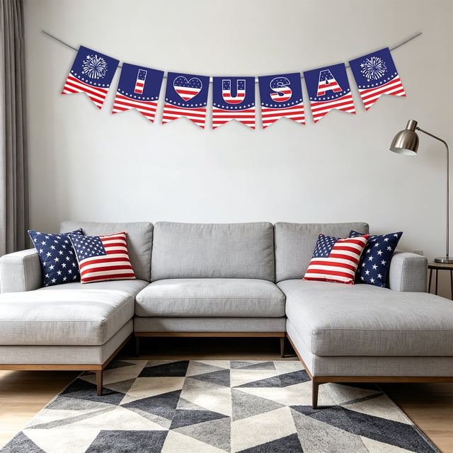 Juego de decoraciones para fiesta del Día de la Independencia con flores de abanico de papel, banderas de estrellas, globos rojos, blancos y azules, mantel y banderines para celebraciones de julio.