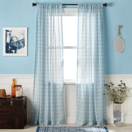 The Pioneer Woman Frontier Medallion Pole Top Curtain