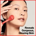 thumbnail image 3 of Varita de microdermoabrasión Revlon que exfolia suavemente con arena de diamante, 3 of 5