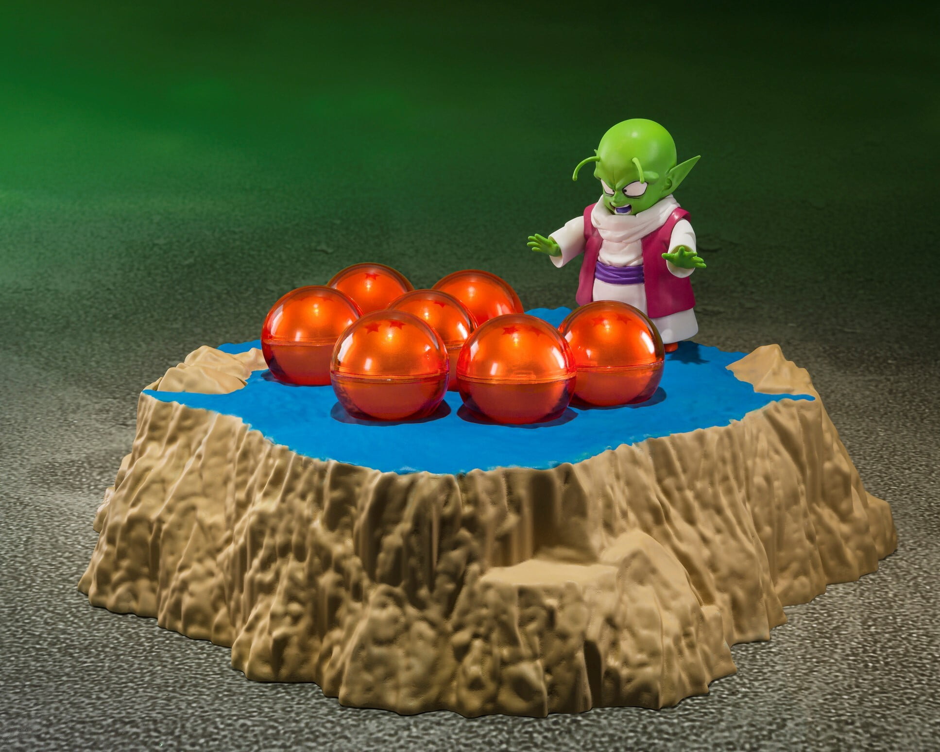 Bandai S.H. Figuarts Dragon Ball Z: Porunga & Dende Action Figure, with Detachable Parts (11")