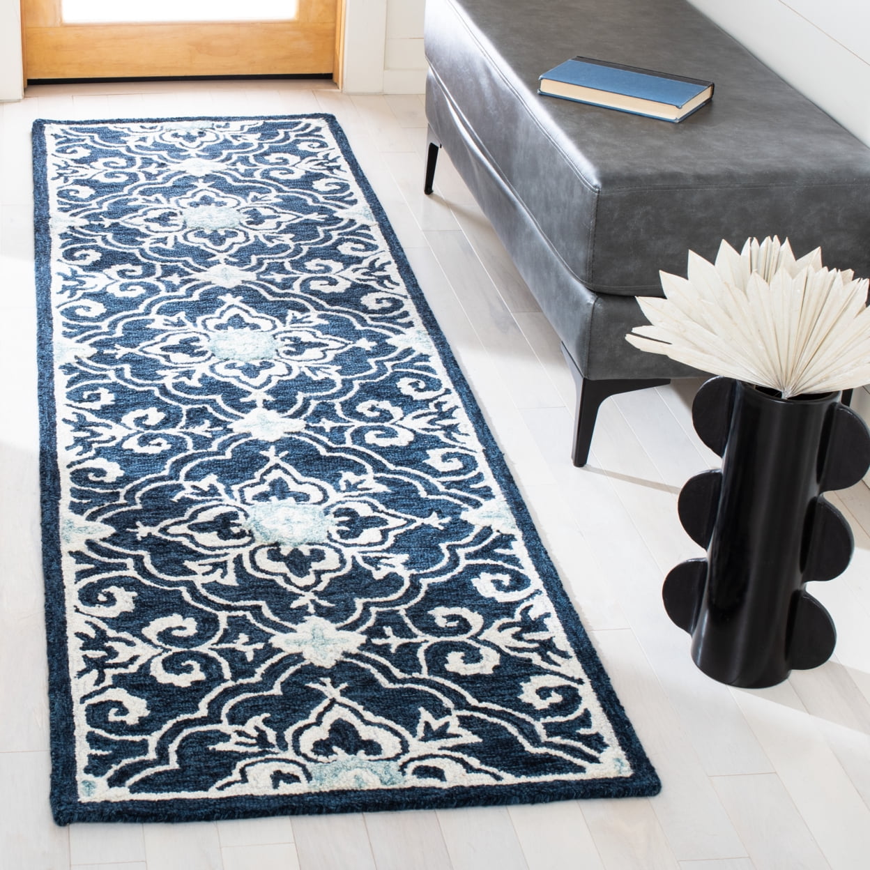 SAFAVIEH Roslyn Aleta Geometric Area Rug, Navy/Light Blue, 7' x 7' Square