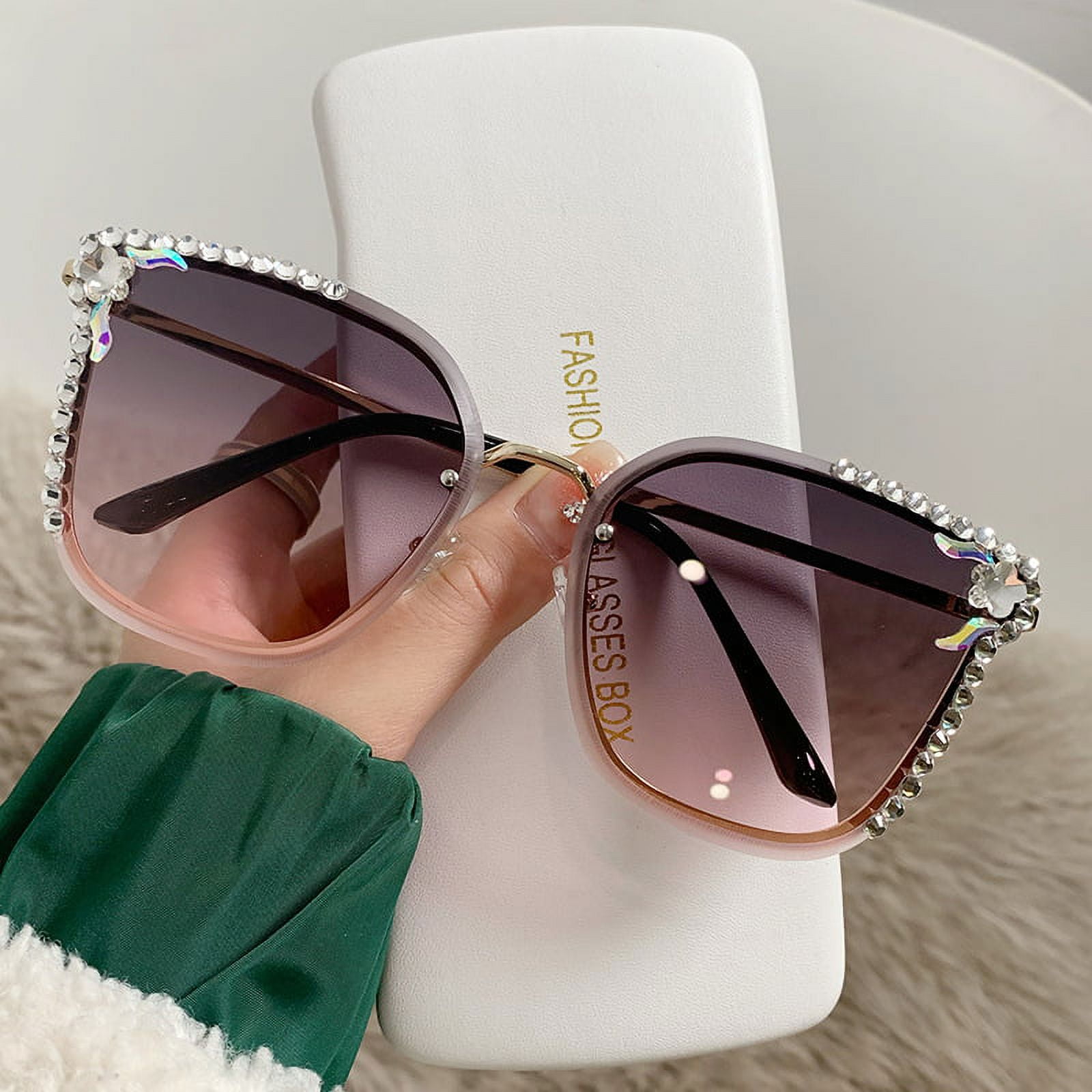 YCNYCHCHY 2023 New Sunglasses For Women's UV Resistant Diamond Studded  Sunglasses For Women's Fashion Trend High-End Green Glasses Large Face  Slimming