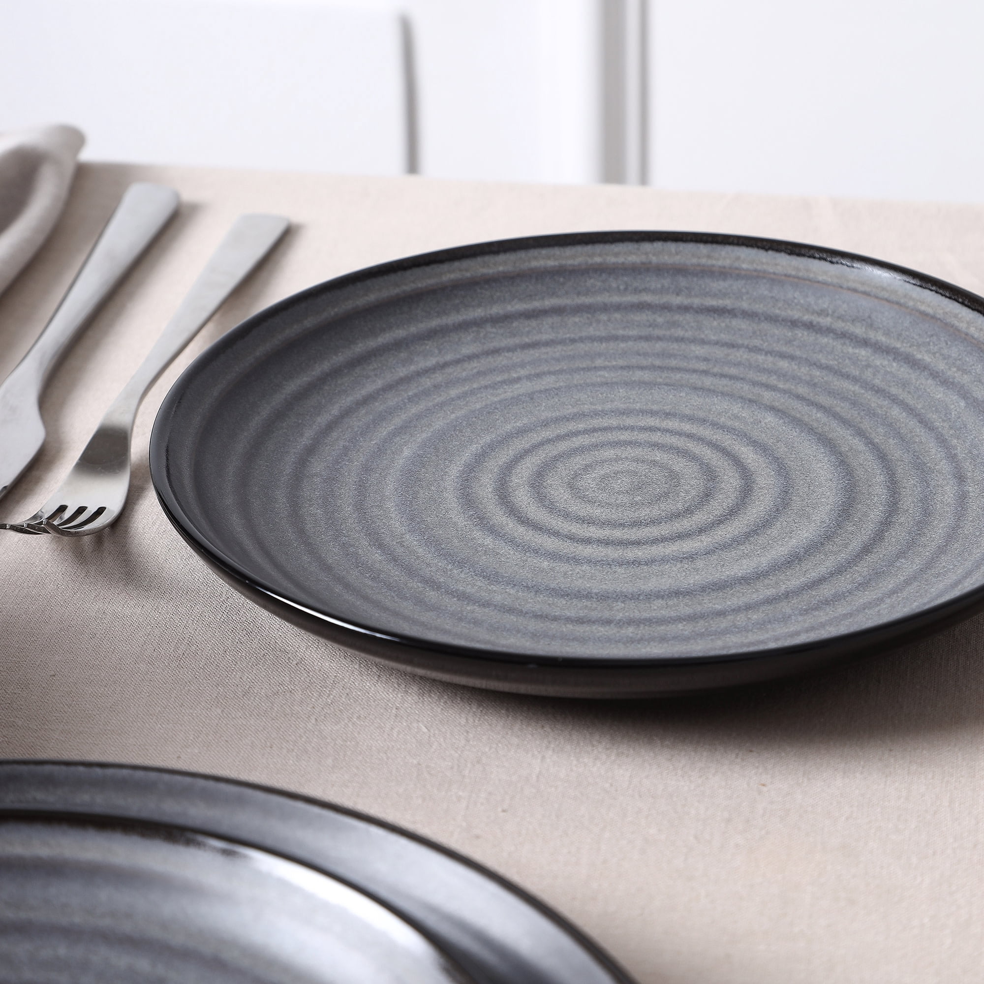 Stone Lain Dua Dinner Plate Set Stoneware, 4-Piece, Black