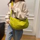 thumbnail image 3 of Nuevo modelo japonés de bolso bandolera para viajes diarios 2025, correa ancha para hombres, bolso de hombro para parejas, gran capacidad, bolso para estudiantes para clases, bolso estilo dumpling., 3 of 10