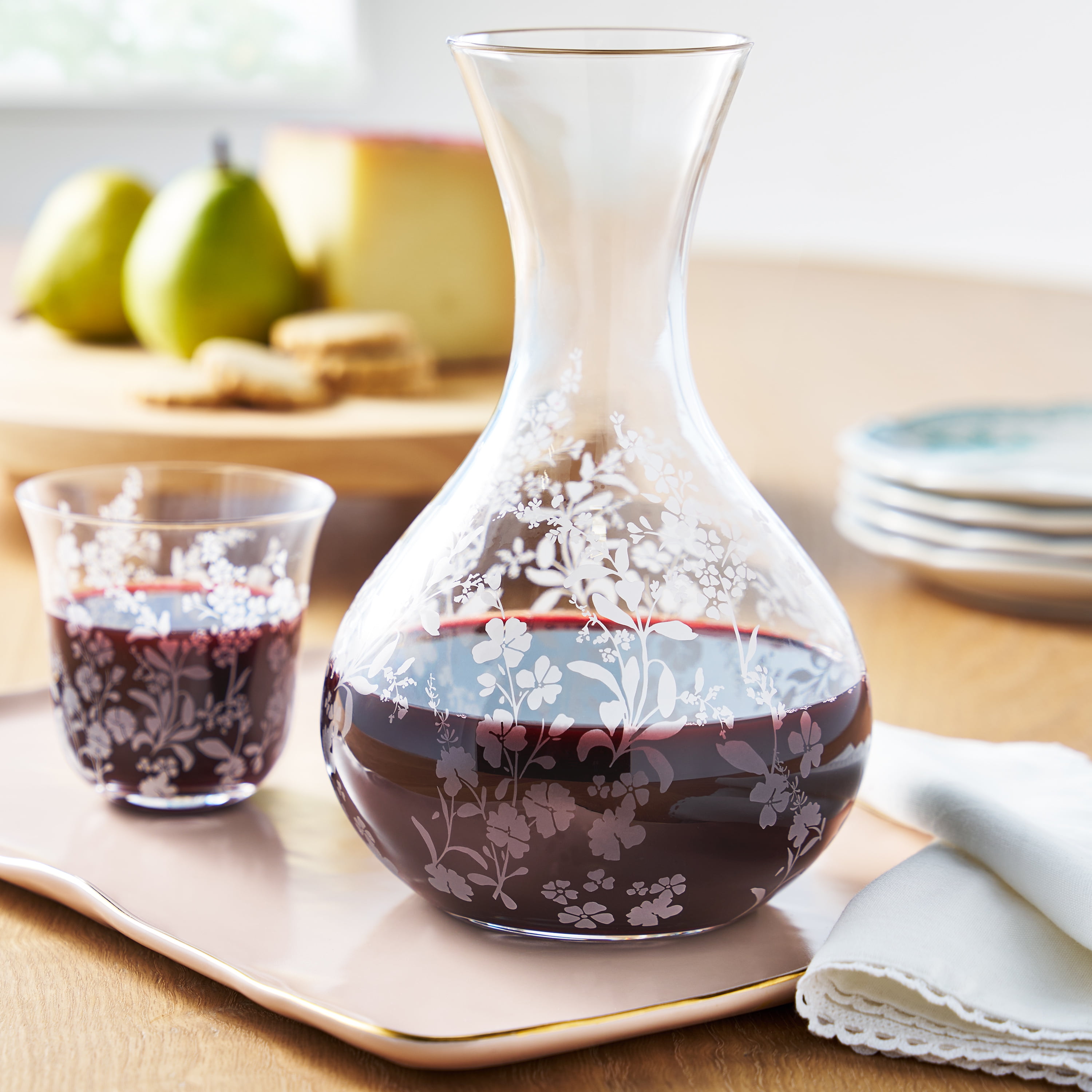 The Pioneer Woman Glass Daisy Decanter 50 Ounce for Serving