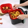 thumbnail image 3 of Bandeja de silicona para freidora de aire con asas, cesta antiadherente para freidora de aire, apta para lavavajillas, sin BPA, para una cocción uniforme y una limpieza fácil., 3 of 8