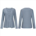 thumbnail image 2 of Camiseta de Mujer con Encaje de Piña y Costuras, Color Liso, Larga, Cuello Redondo, Informal. Azul S, 2 of 7
