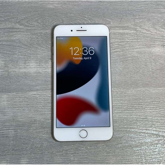Pre-Owned Apple iPhone 7 Plus 128GB Silver Unlocked