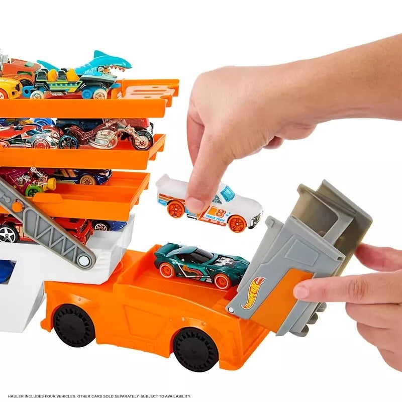 Huge Hot Wheels City Mega Hauler With 4 Cars-New