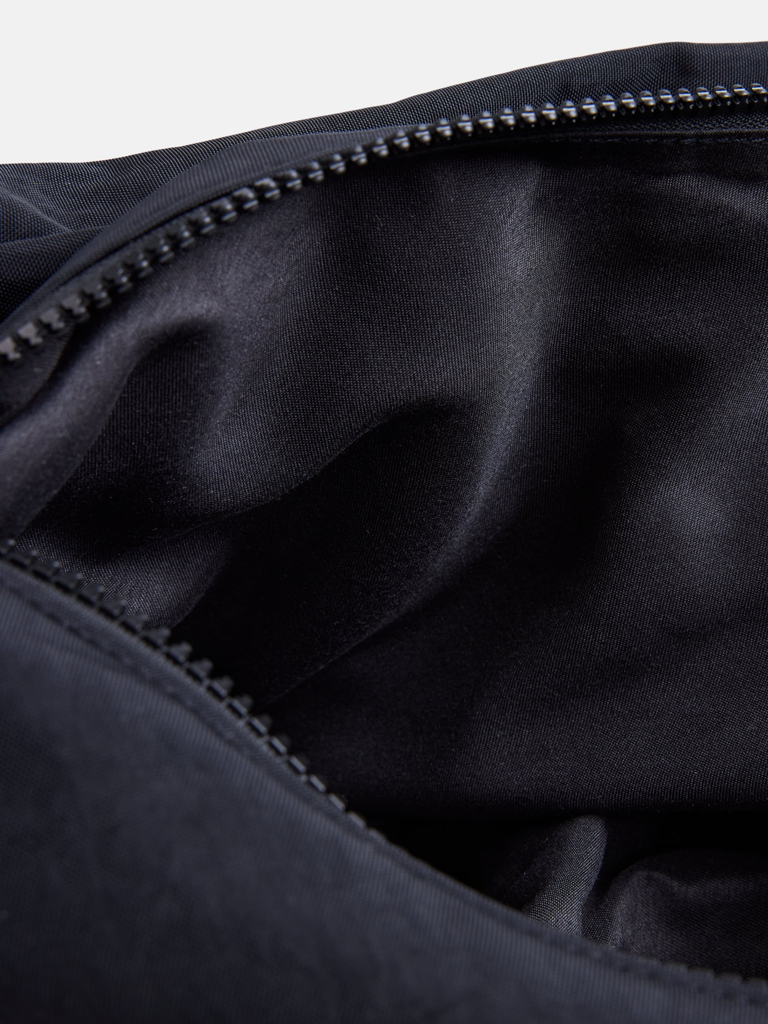 No Boundaries Women's Hands Free Hobo Bag, Black