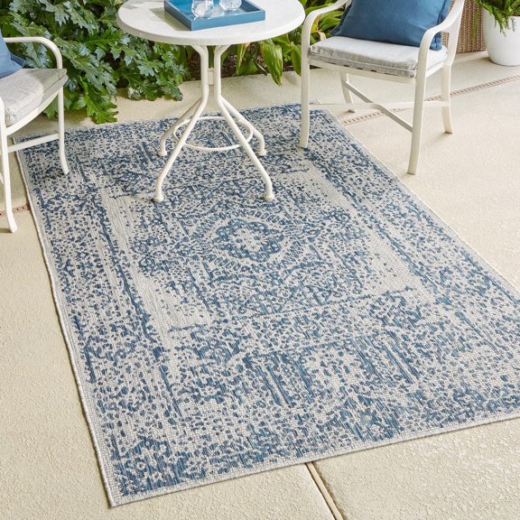 Unique Loom Outdoor Traditional Collection Area Rug - Timeworn (5' 3" x 8' Rectangle Blue/Gray)