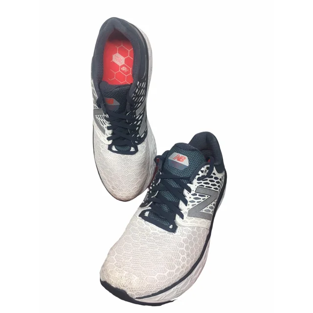 New Balance Mens FF Vongo V3 MVNGOWP3 White Running Shoes Sneakers Size 11.5 D