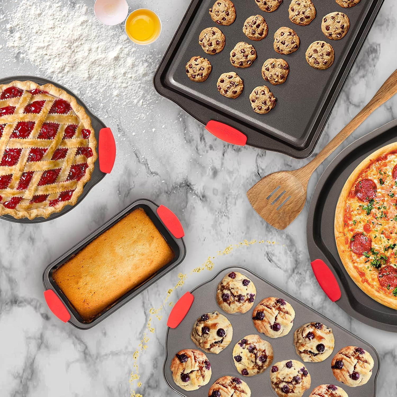 Moss & Stone 9 Piece Baking Pans Set Non Stick, Oven Safe Baking Sheet Set Carbon Steel Non-Stick PTFE Coating, Bakeware Set With Heat Red Silicone Handles, Black Baking Trays For Oven